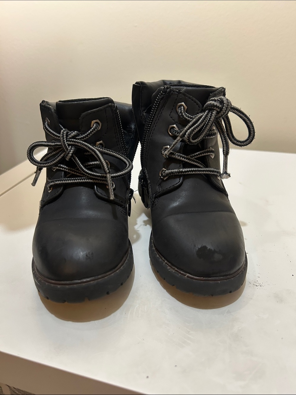 Perry Ellis Kids Black Lace-Up Boots with Gum Sole